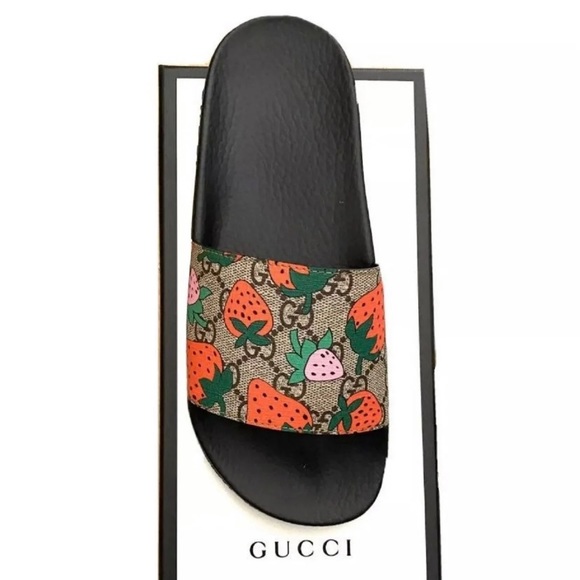 gucci strawberry slides size 7